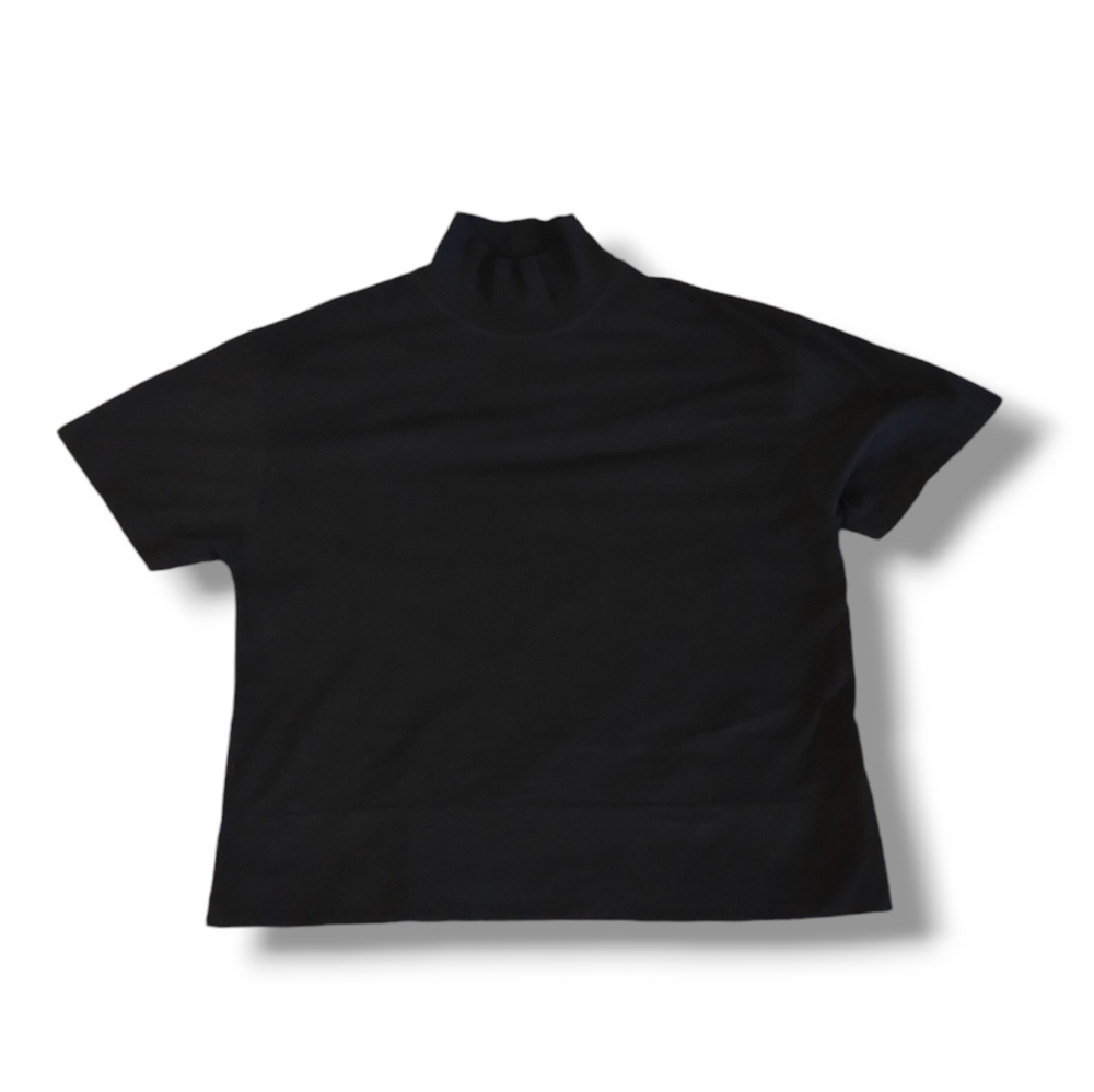 2 Women's Black T-Shirts, XS,S - Picture 2 of 5